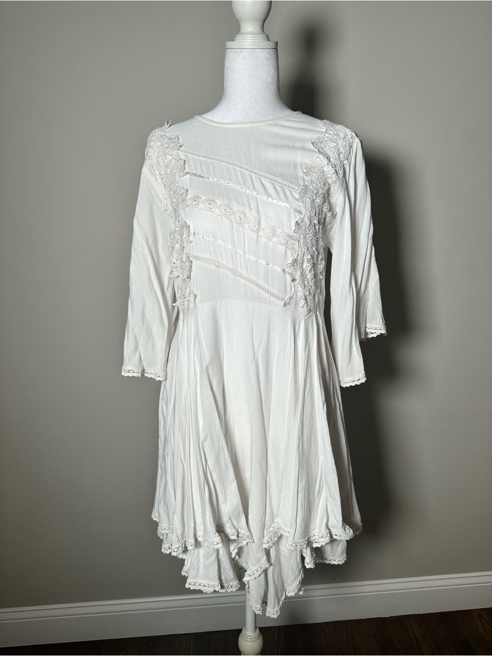 Nasty Gal White Lace-Trim Asymmetrical Hem Dress